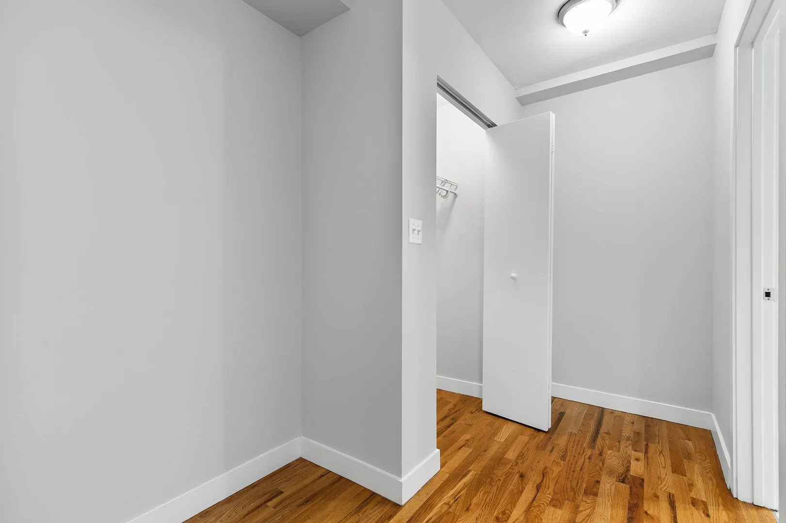 7450 N Greenview Ave, ,  60626, USA 60626-unit#26-Chicago-IL