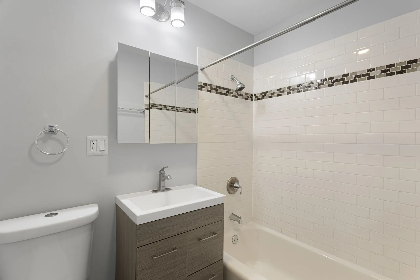 6029 N Winthrop Ave, , 60660, USA 60660-unit#402-Chicago-IL
