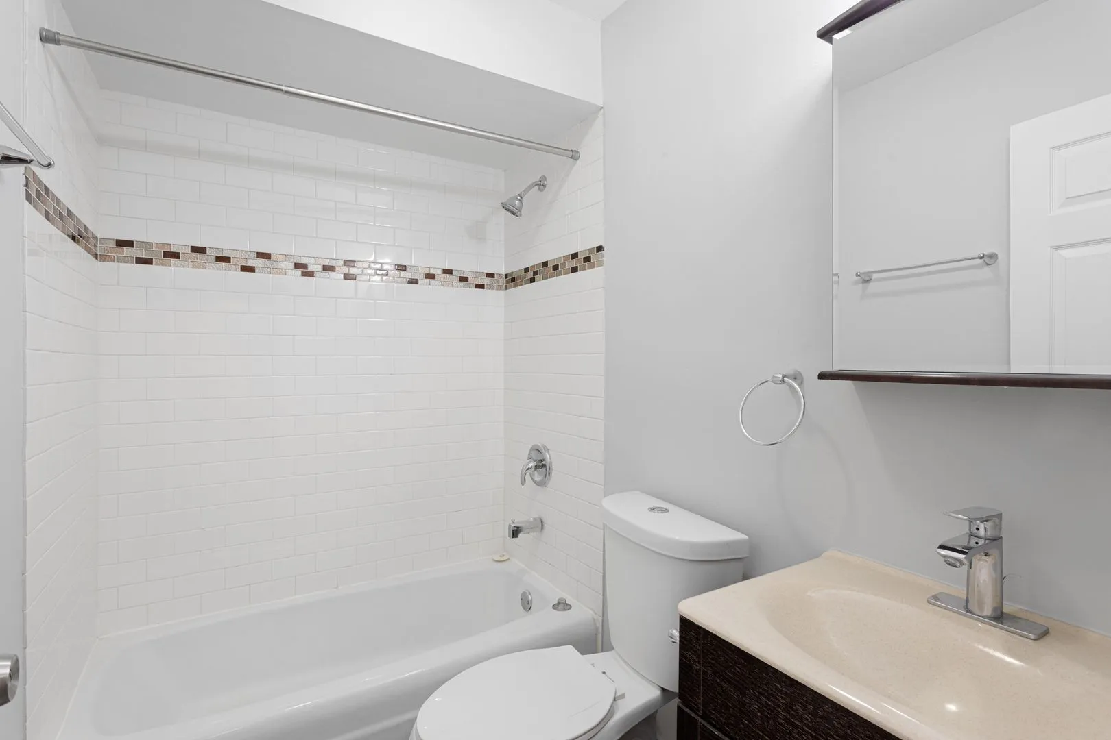 6201 N Kenmore Ave, , 60660, USA 60660-unit#207-Chicago-IL