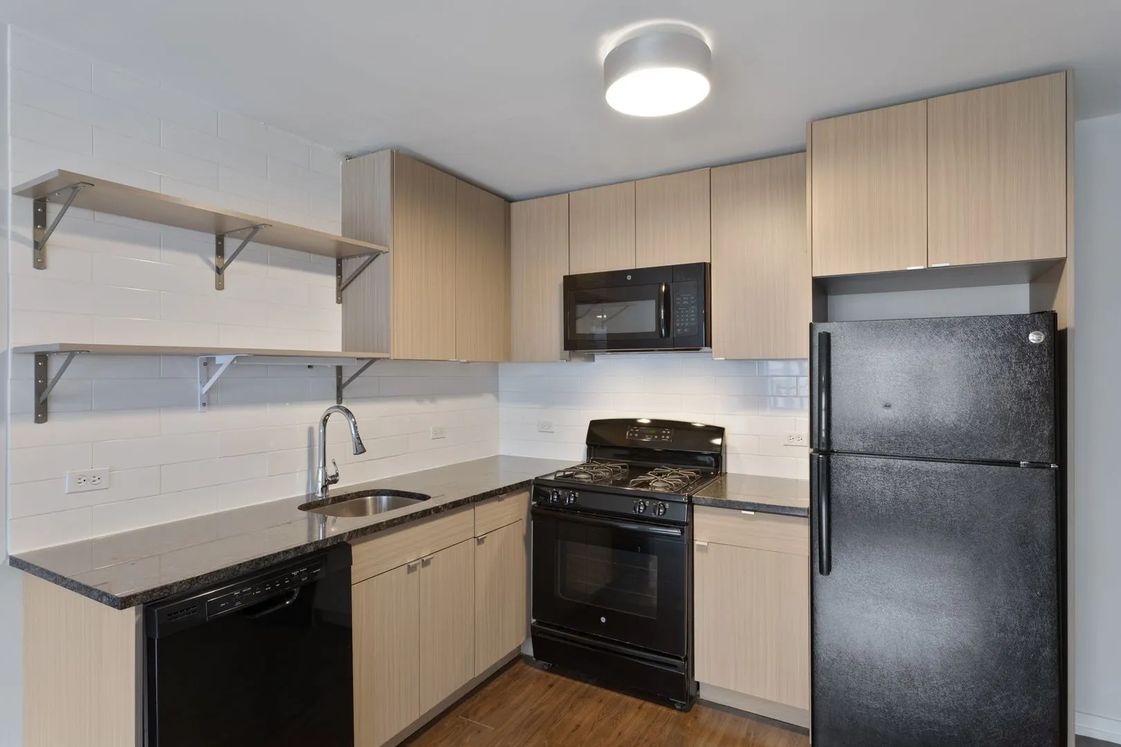6134 N Kenmore Ave, , 60660, USA 60660-unit#408-Chicago-IL