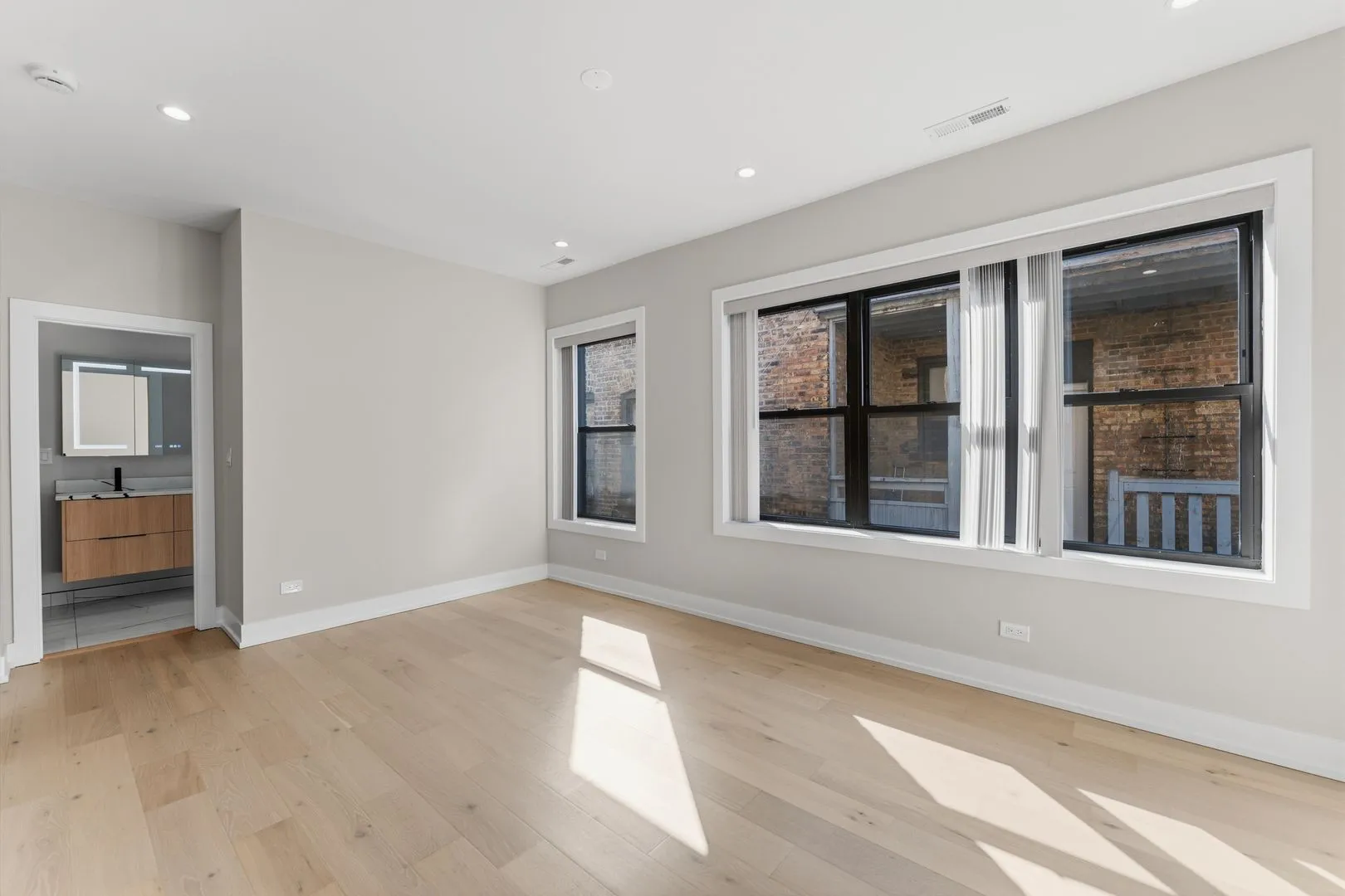 7516 N Eastlake Terrace, ,  60626, USA 60626-unit#2-Chicago-IL