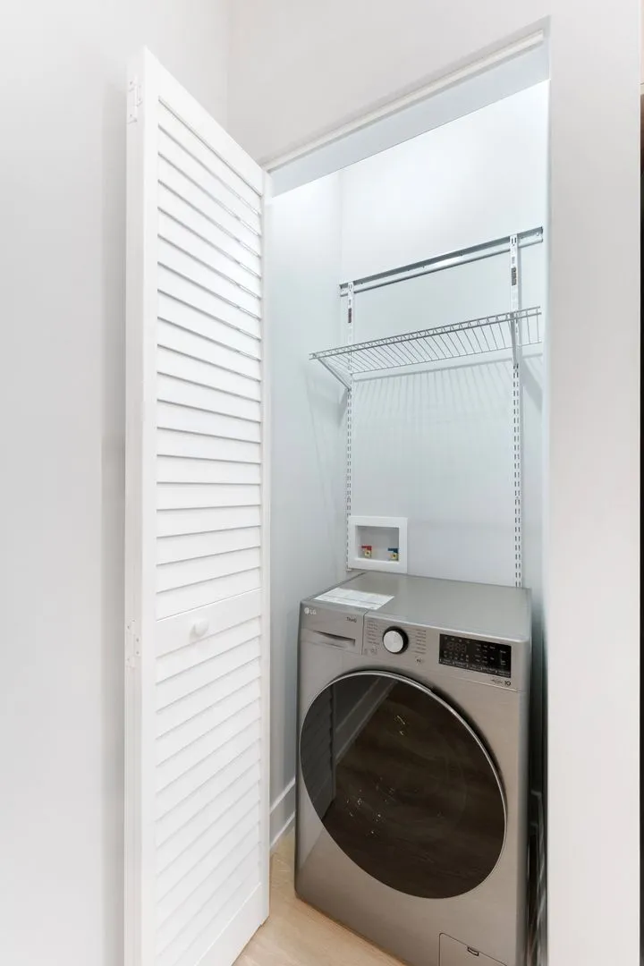 1546 W Jonquil Terrace, ,  60626, USA 60626-unit#306-Chicago-IL