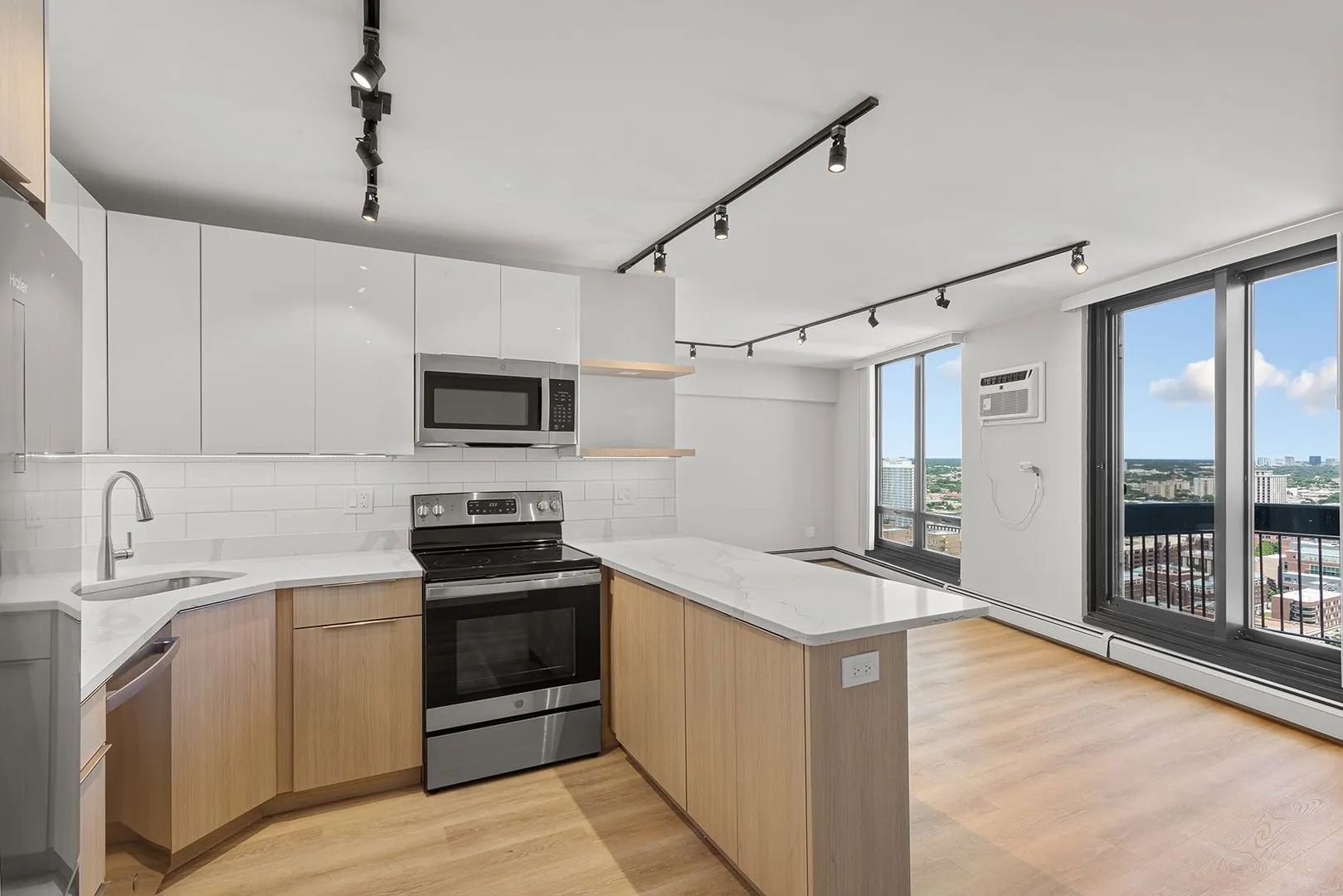 6166 N Sheridan Rd, , 60660, USA 60660-unit#10C-Chicago-IL