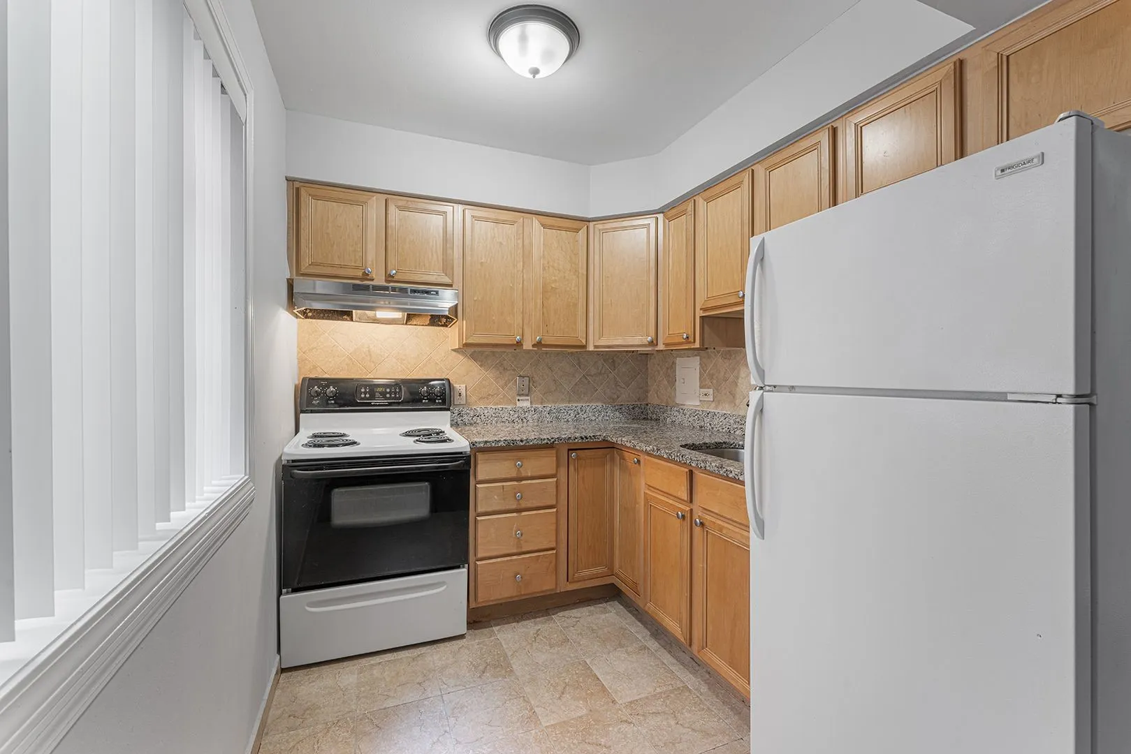 6001 N Kenmore Ave, ,  60660, USA 60660-unit#307-Chicago-IL