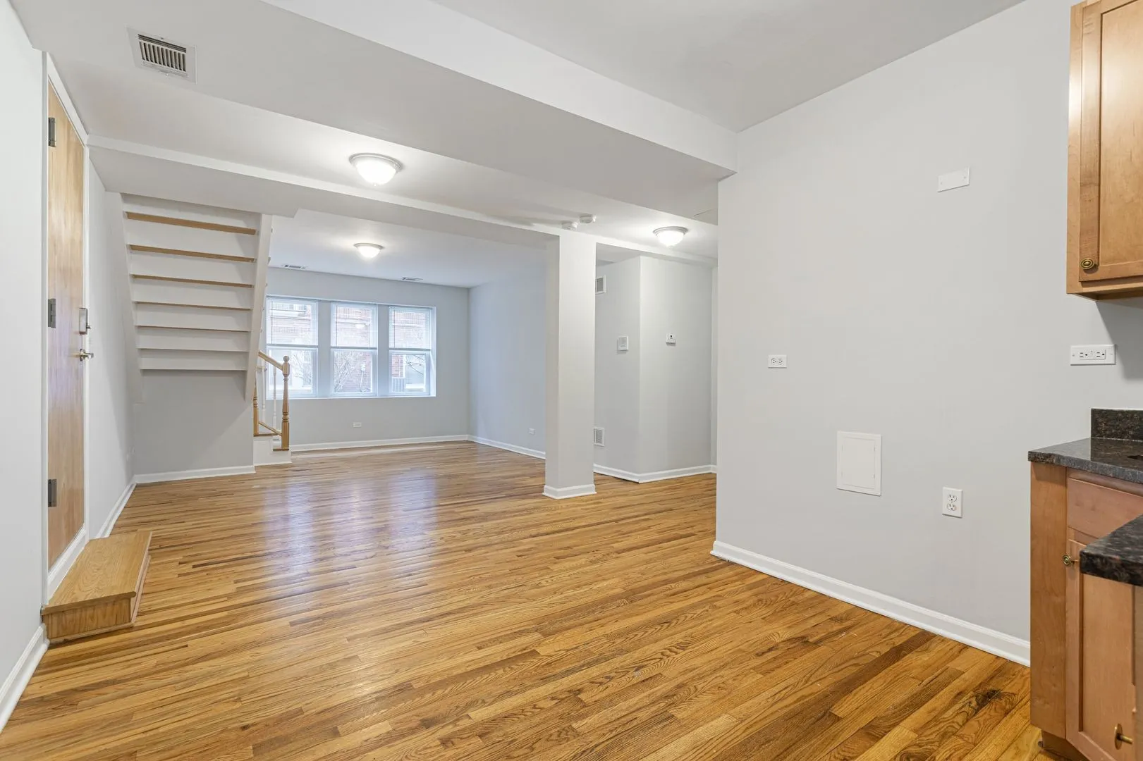 2013 W Jarvis Ave, , 60645, USA 60645-unit#1-Chicago-IL