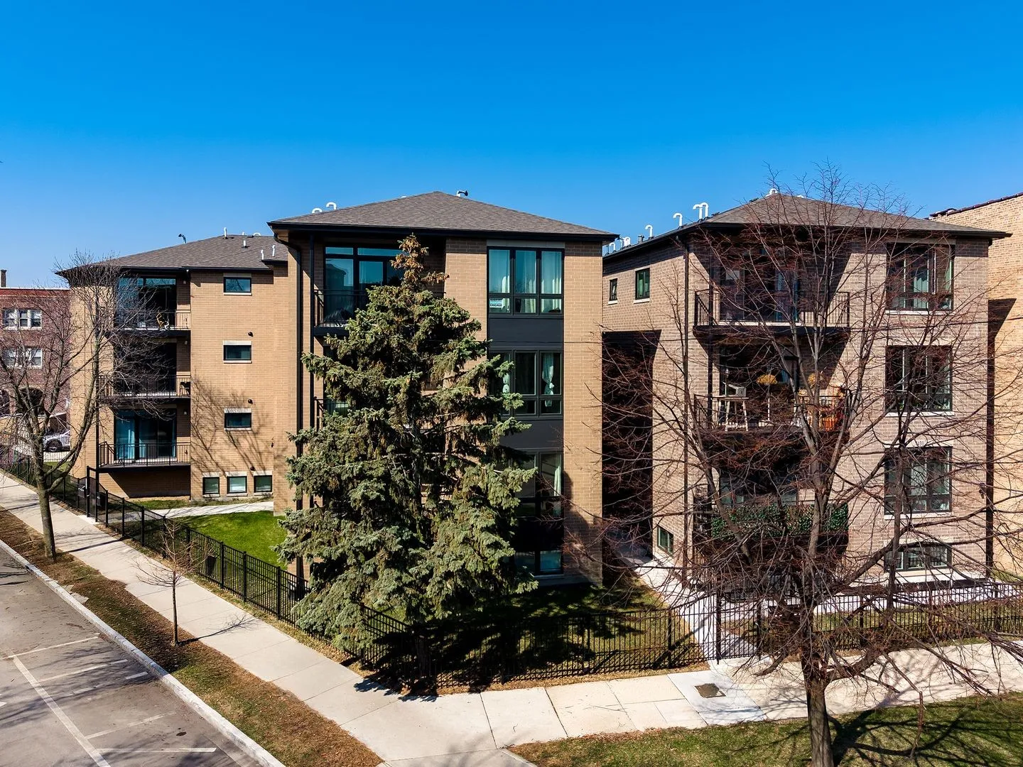 7428 N Rogers Ave, ,  60626, USA 60626-unit#1E-Chicago-IL