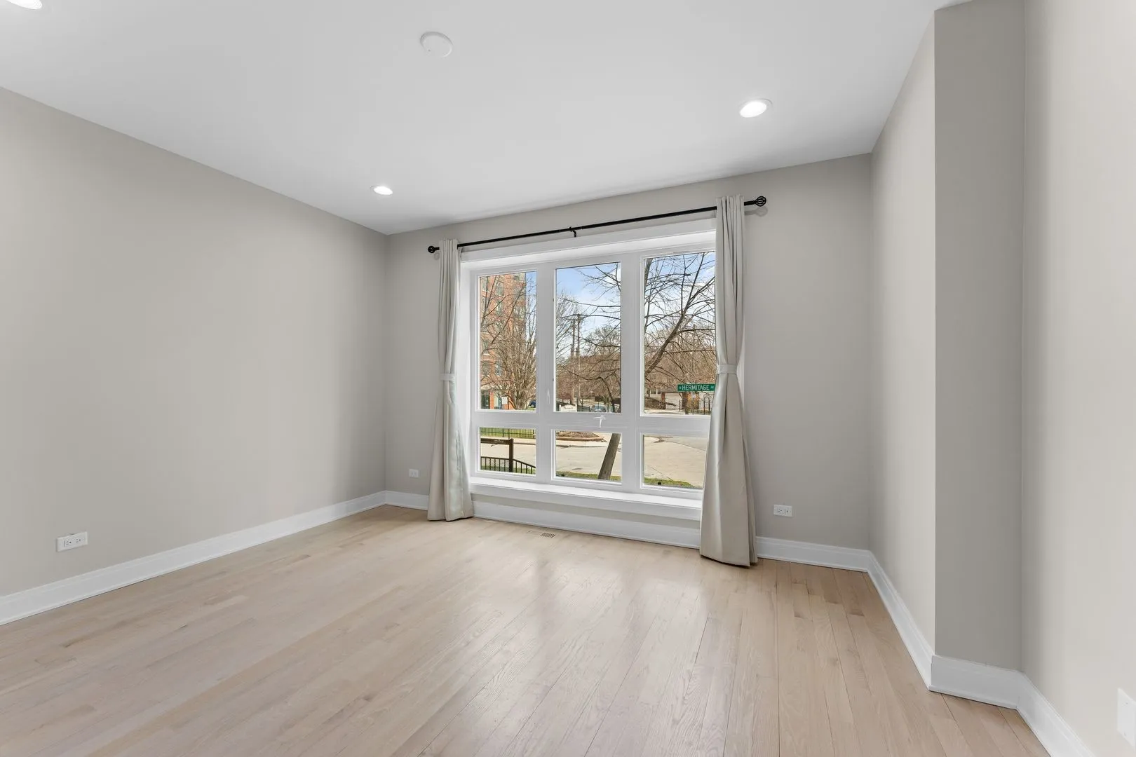 7428 N Rogers Ave, ,  60626, USA 60626-unit#1E-Chicago-IL