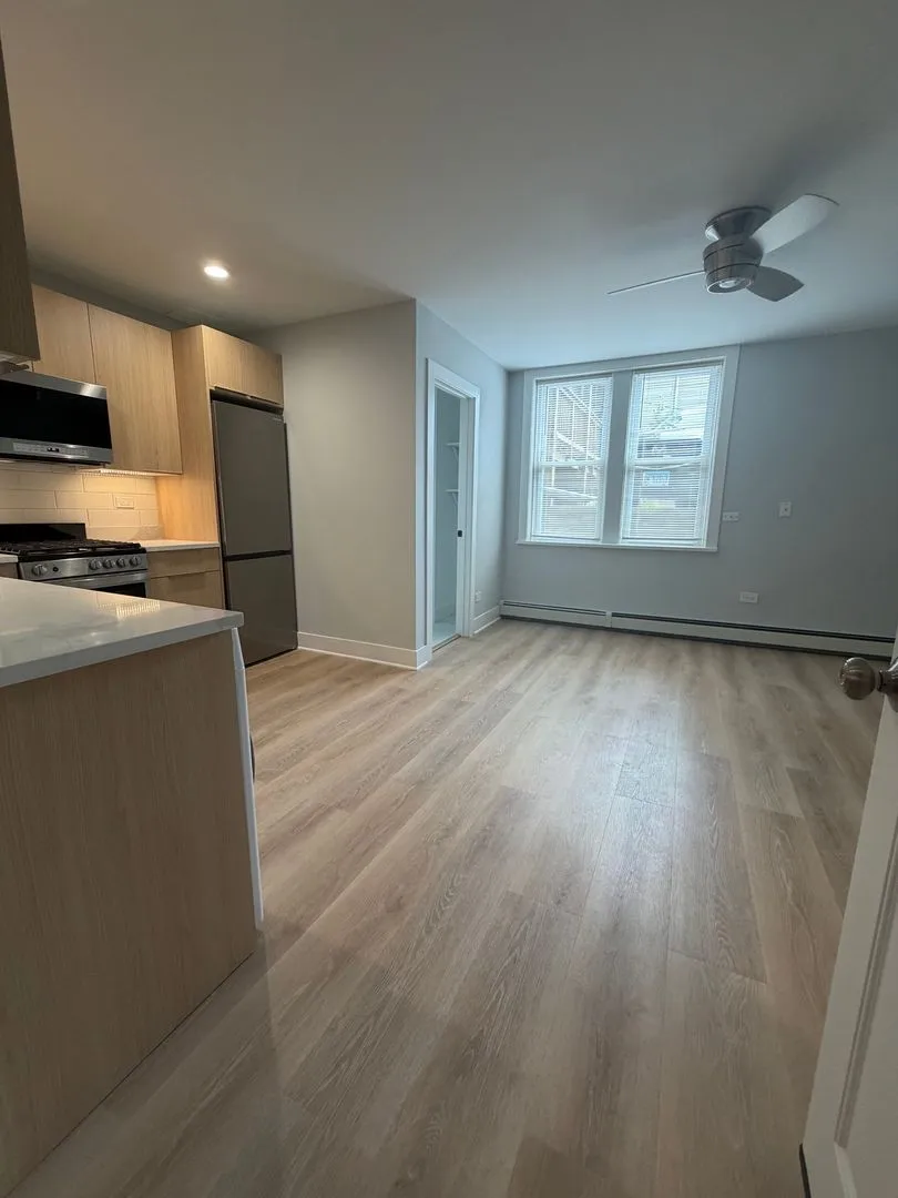 5710 N Winthrop Ave, , 60660, USA 60660-unit#G6-Chicago-IL
