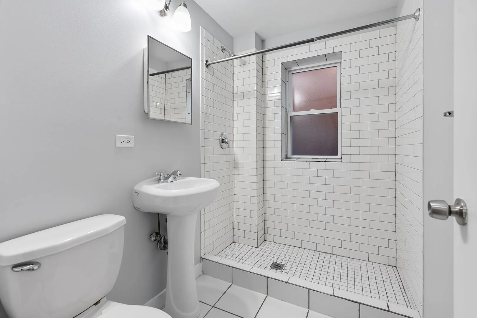 7450 N Greenview Ave, ,  60626, USA 60626-unit#26-Chicago-IL