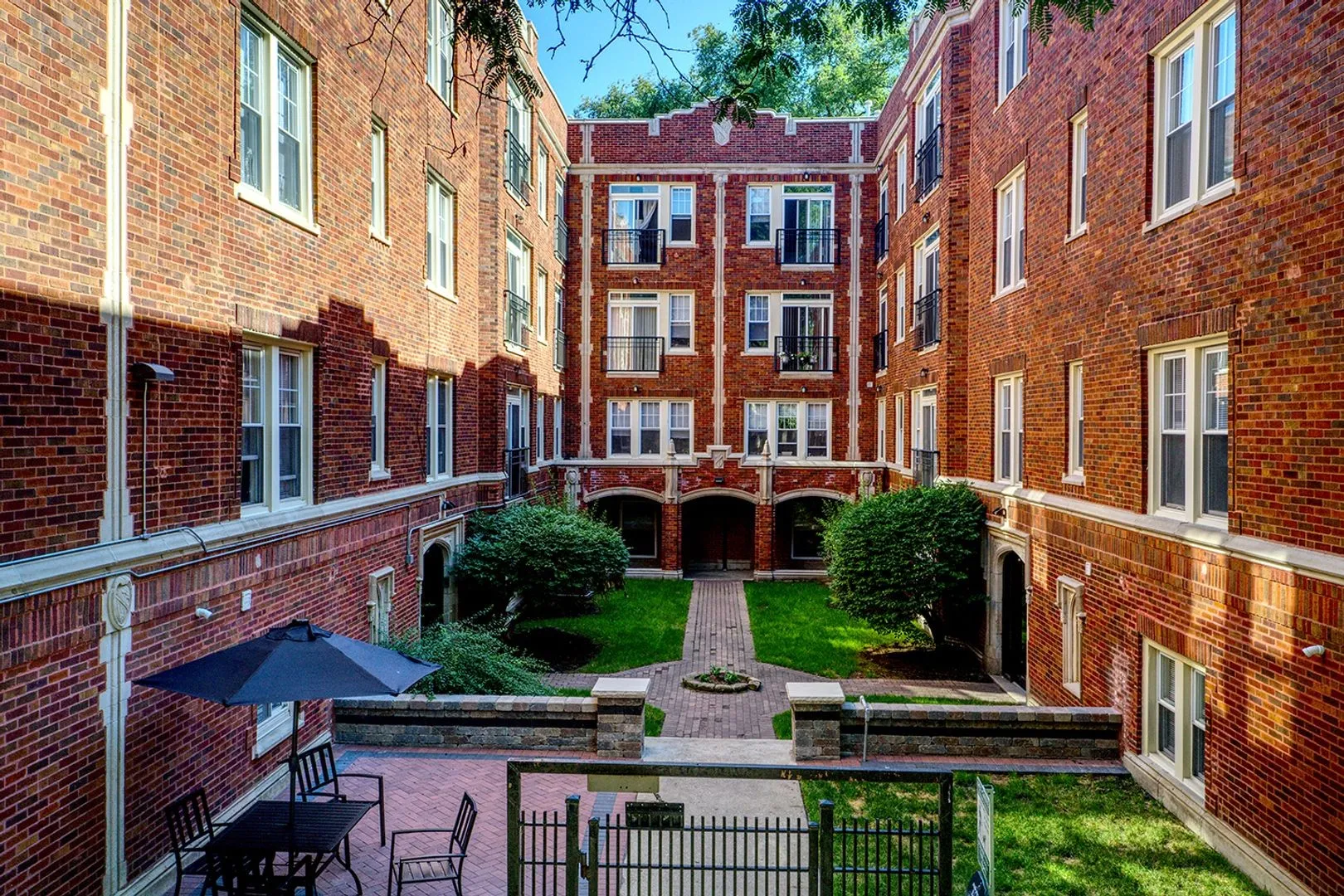 2001 W Jarvis Ave, ,  60645, USA 60645-unit#2-Chicago-IL