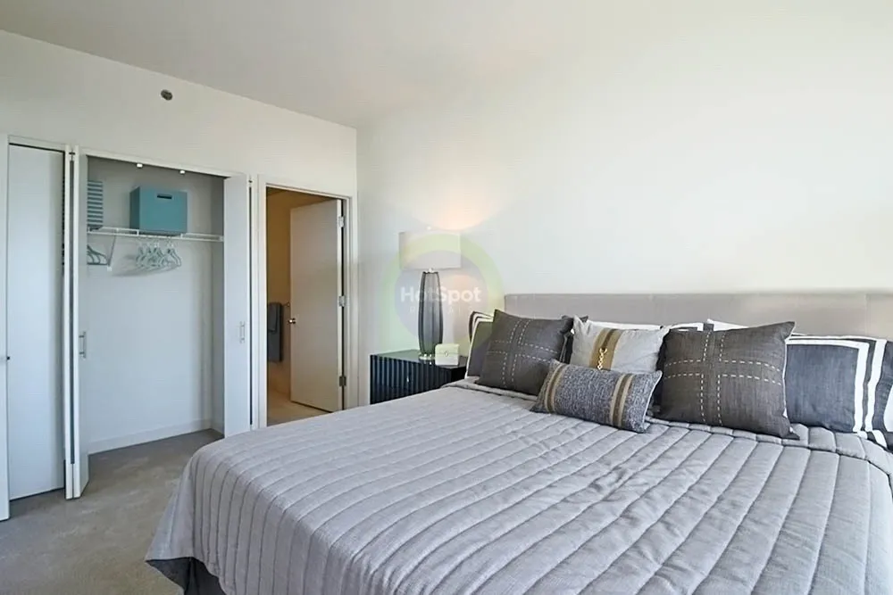 910 W Huron St, ,  60642, USA 60642-unit#3/2-Chicago-IL