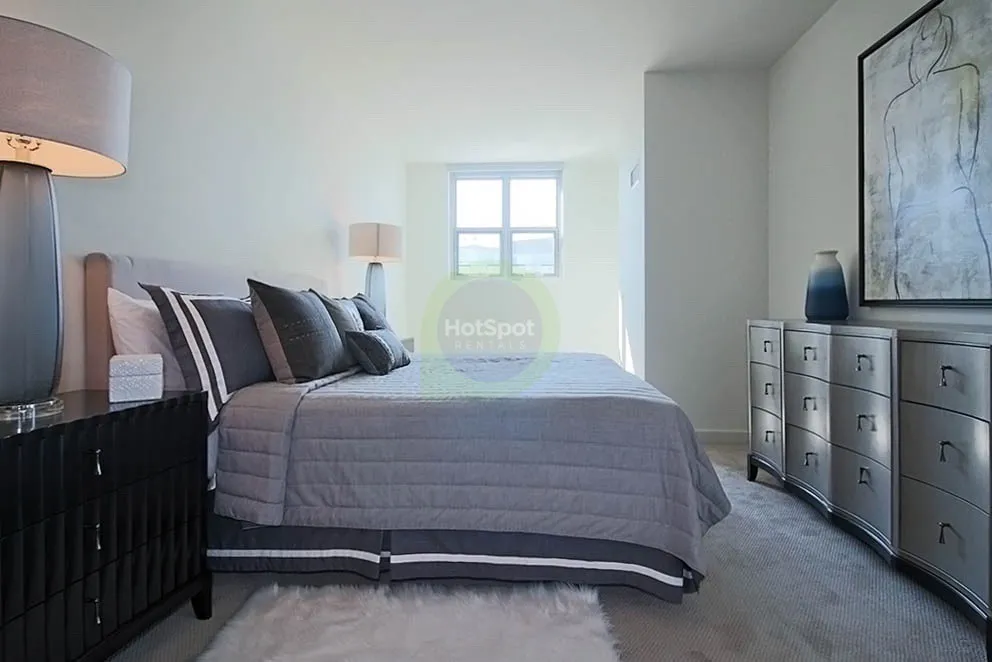 910 W Huron St, ,  60642, USA 60642-unit#3/2-Chicago-IL