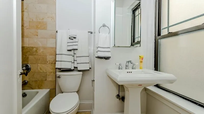 215 E Chestnut St, ,  60611, USA 60611-unit#1/1-Chicago-IL