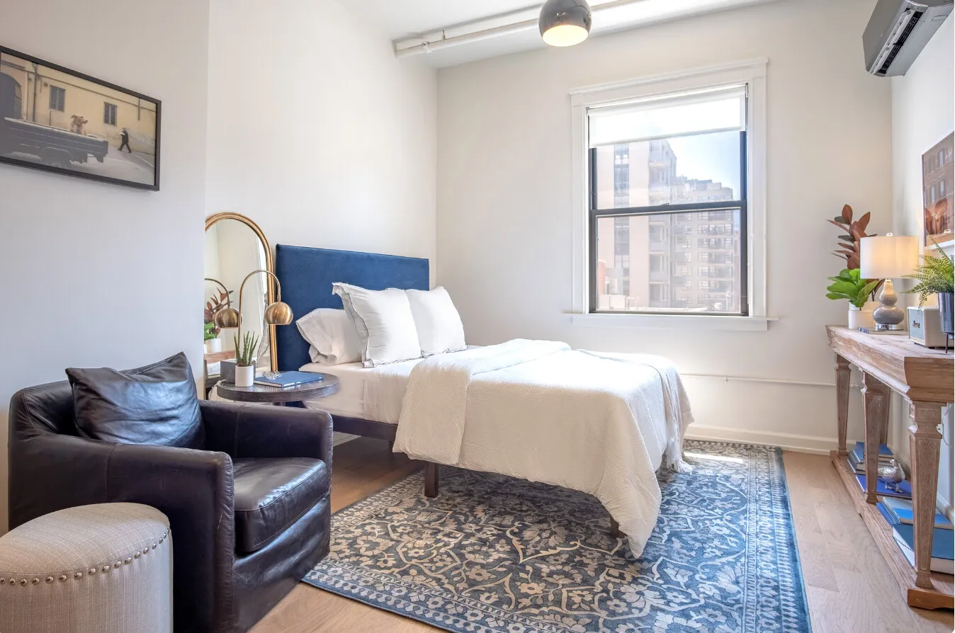 108 W  Ave, ,  60654, USA 60654-unit#2/2-Chicago-IL