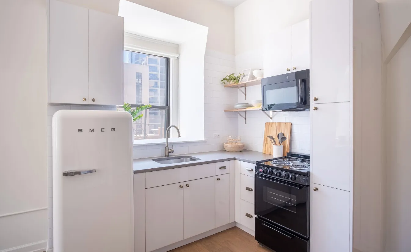 108 W  Ave, ,  60654, USA 60654-unit#2/2-Chicago-IL