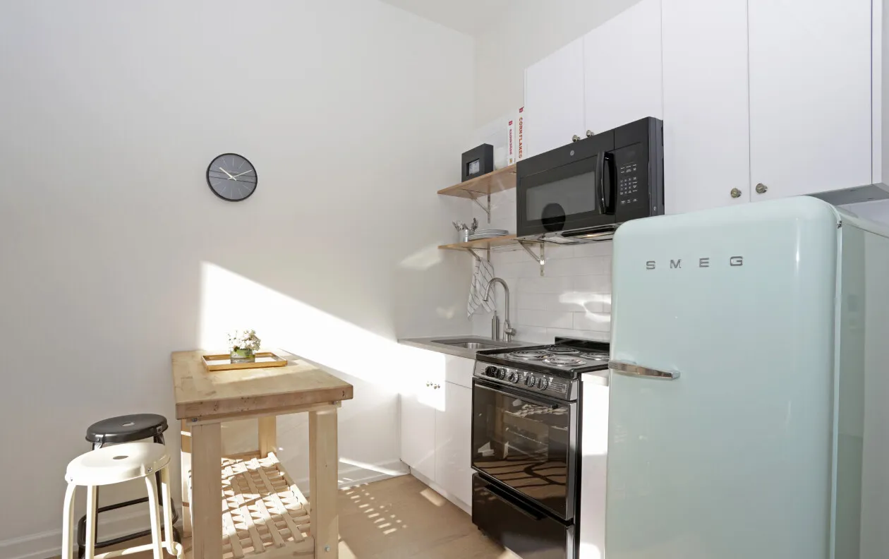 108 W  Ave, ,  60654, USA 60654-unit#2/2-Chicago-IL