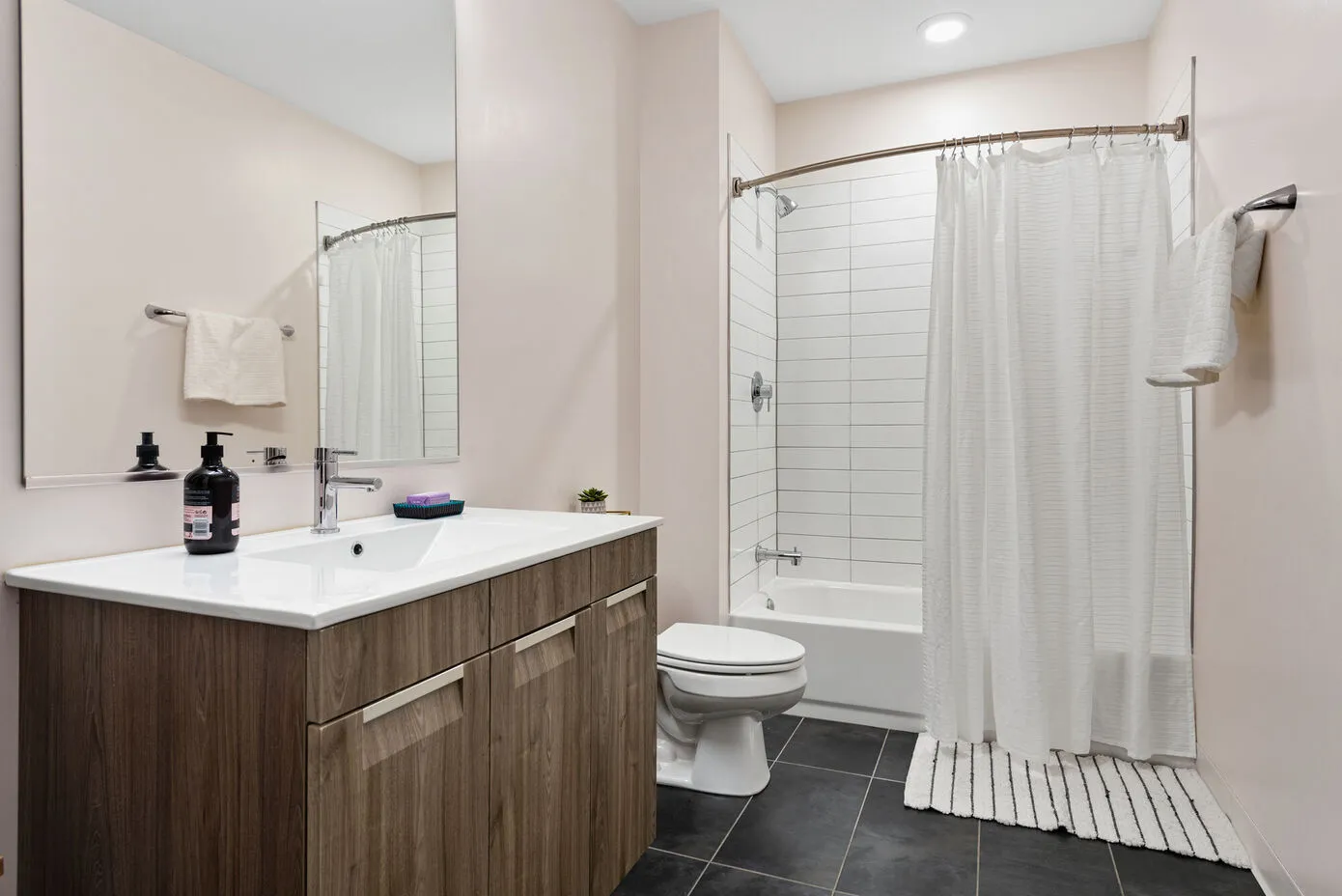 1980 N Milwaukee Ave, ,  60647, USA 60647-unit#STUDIO-Chicago-IL