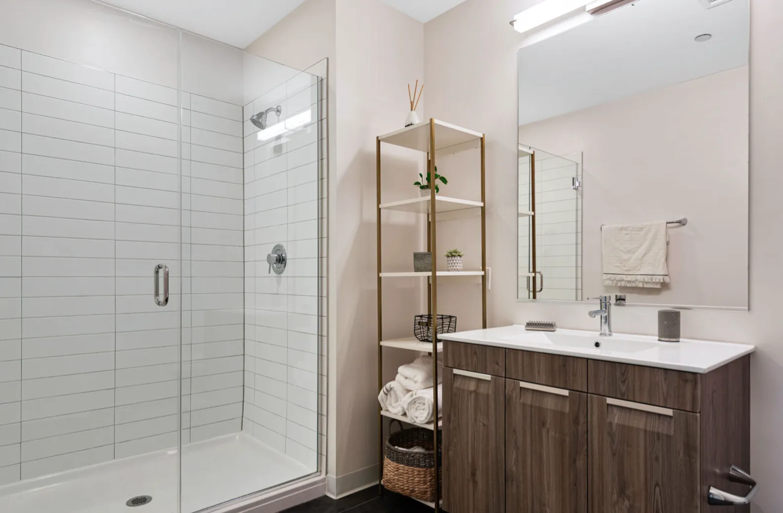 1980 N Milwaukee Ave, ,  60647, USA 60647-unit#CONVERTIBLE-Chicago-IL