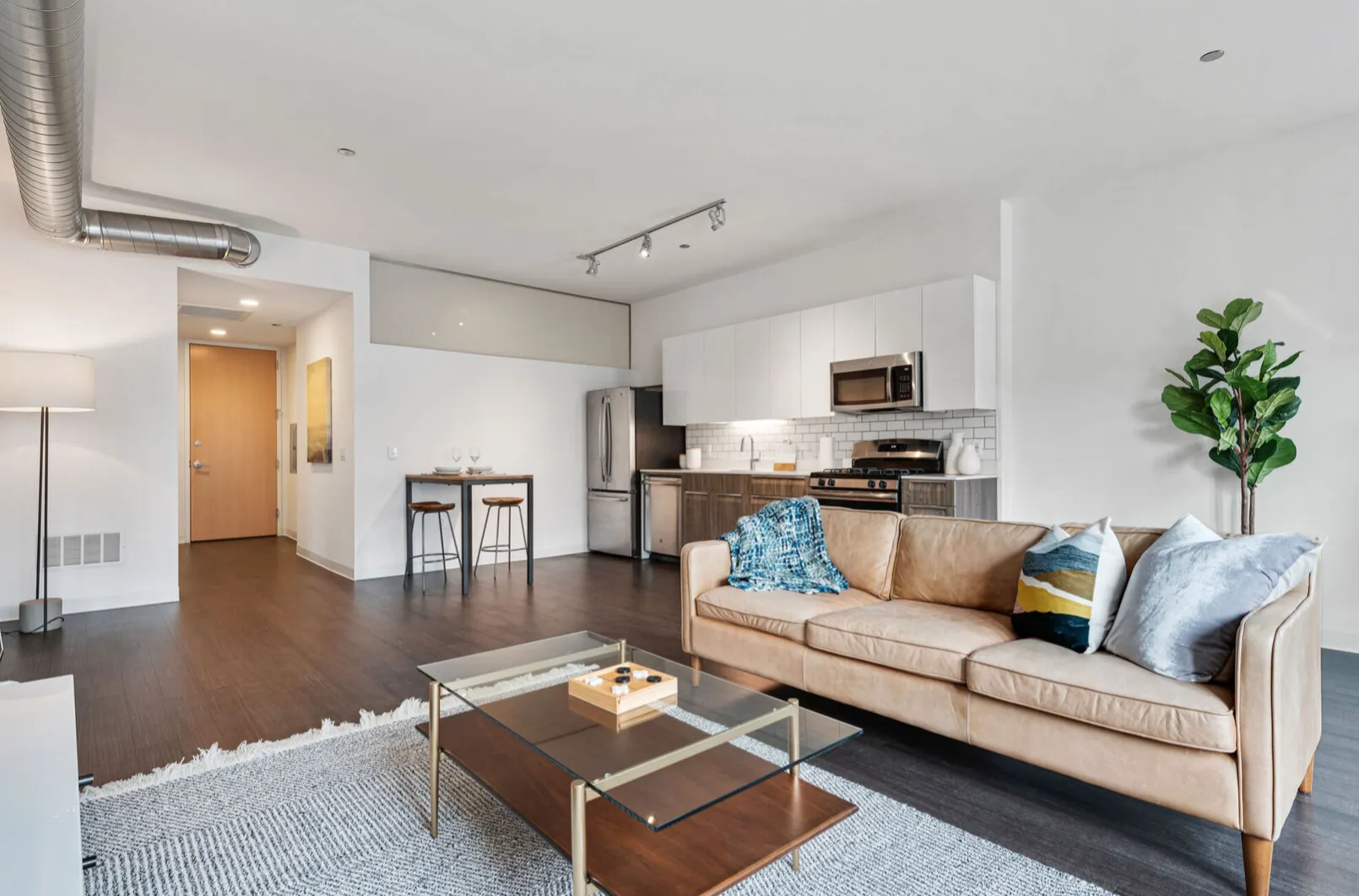 1980 N Milwaukee Ave, , 60647, USA 60647-unit#CONVERTIBLE-Chicago-IL