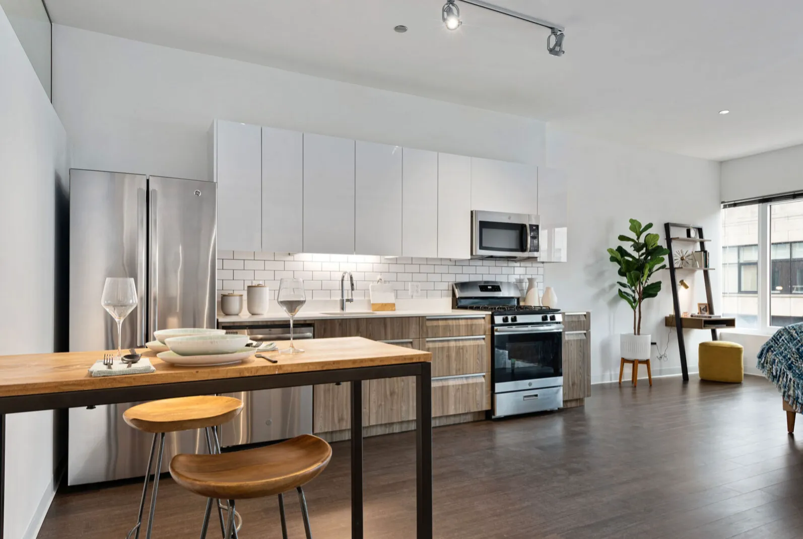 1980 N Milwaukee Ave, ,  60647, USA 60647-unit#STUDIO-Chicago-IL