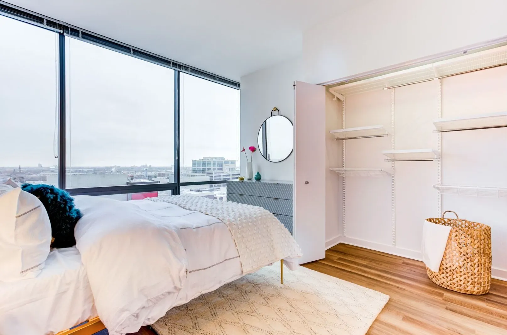 840 W Blackhawk St, ,  60642, USA 60642-unit#CONVERTIBLE-Chicago-IL