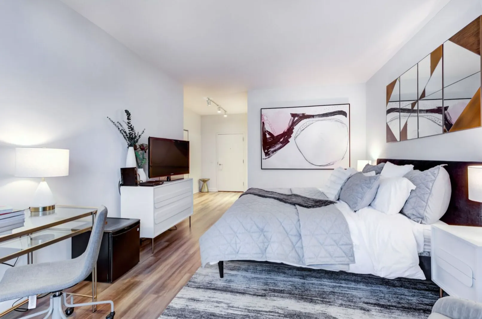 840 W Blackhawk St, , 60642, USA 60642-unit#STUDIO-Chicago-IL