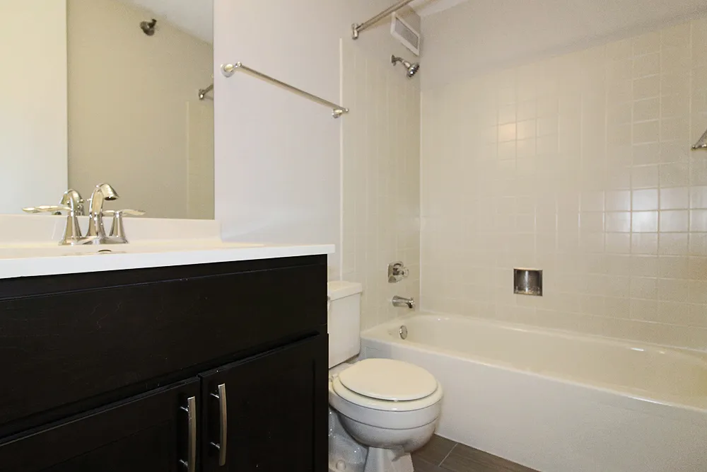 Presidential Towers, 555 W Madison St, ,  60661, USA 60661-unit#STUDIO 07-Chicago-IL