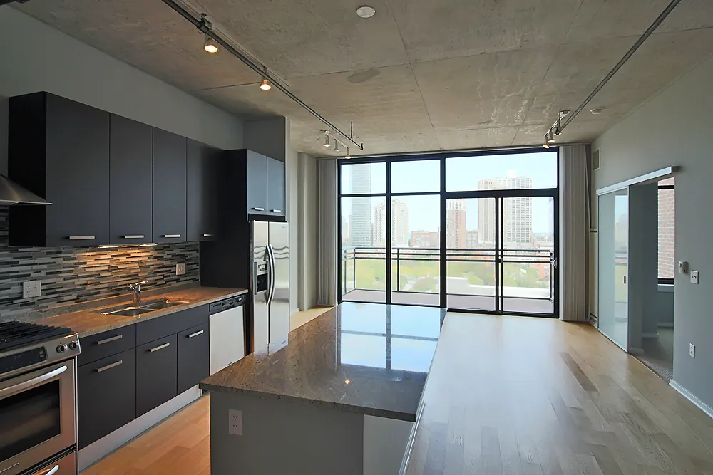 150 W Roosevelt Rd, ,  60605, USA 60605-unit#1/1 + DEN-Chicago-IL