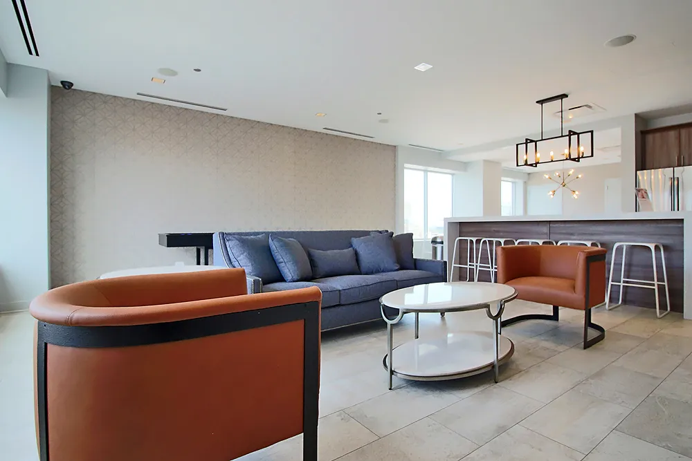 150 W Roosevelt Rd, ,  60605, USA 60605-unit#1/1 + DEN-Chicago-IL