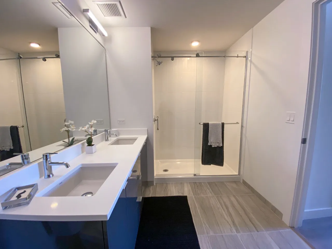 734 W Sheridan Rd, ,  60613, USA 60613-unit#3/2-Chicago-IL