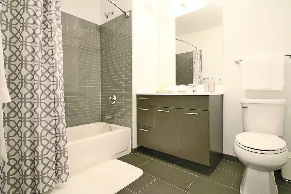 637 N Wells St, ,  60654, USA 60654-unit#CONVERTIBLE-Chicago-IL