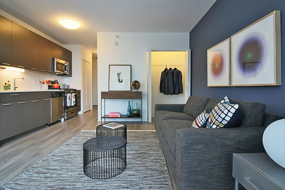 637 N Wells St, ,  60654, USA 60654-unit#STUDIO-Chicago-IL