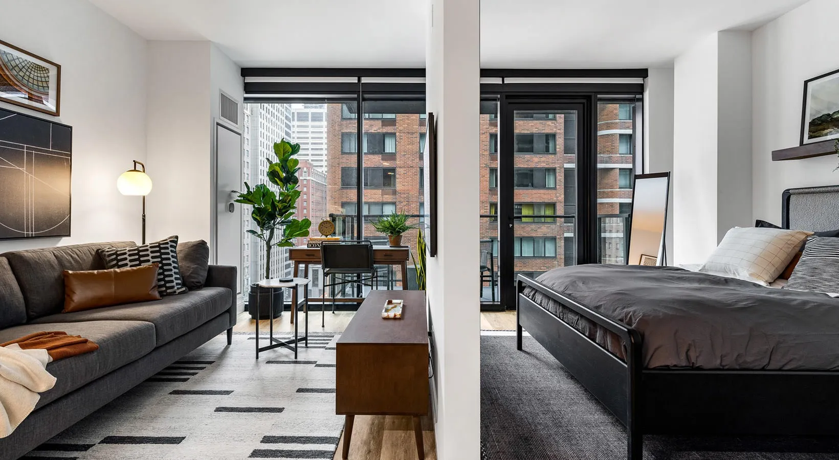 218 E Grand Ave, ,  60611, USA 60611-unit#CONVERTIBLE-Chicago-IL