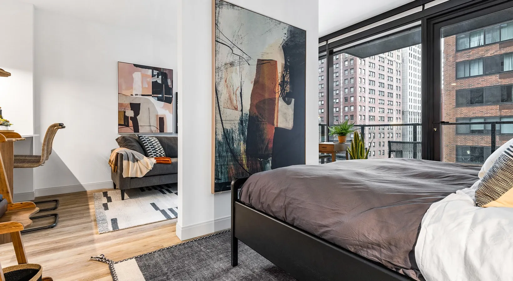 218 E Grand Ave, ,  60611, USA 60611-unit#CONVERTIBLE-Chicago-IL