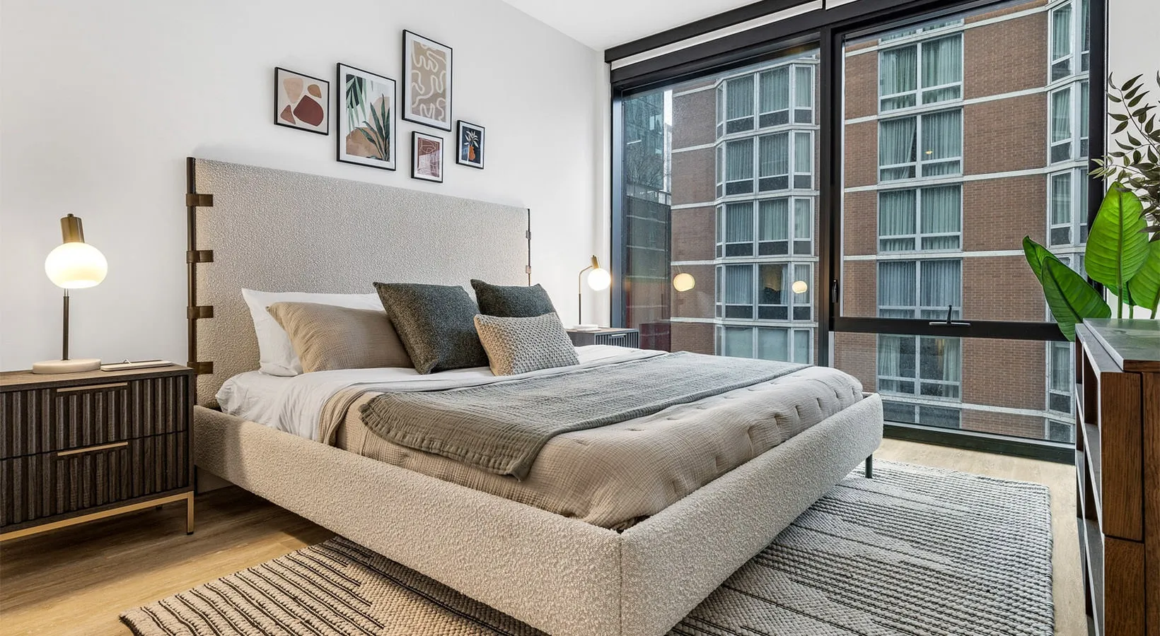 218 E Grand Ave, ,  60611, USA 60611-unit#1/1 + DEN-Chicago-IL