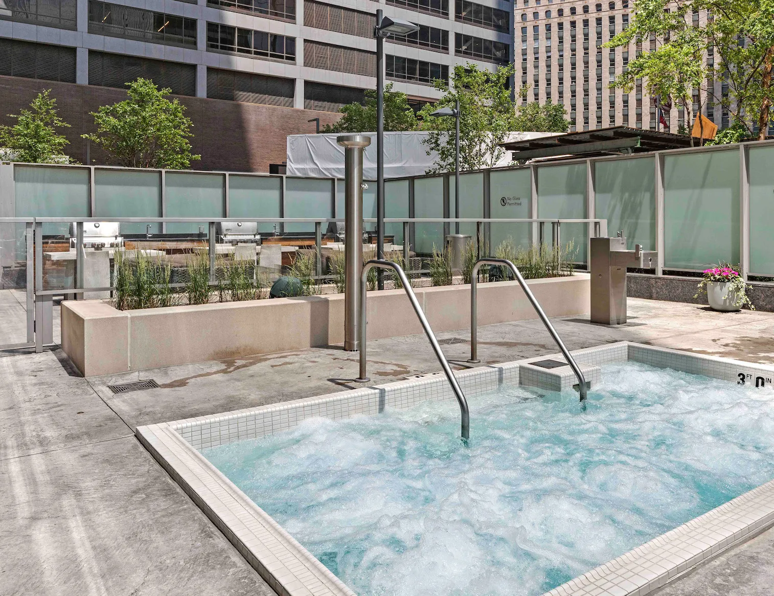 Wolf Point West, 343 W Wolf Point Plaza, ,  60654, USA 60654-unit#1/1.5-Chicago-IL