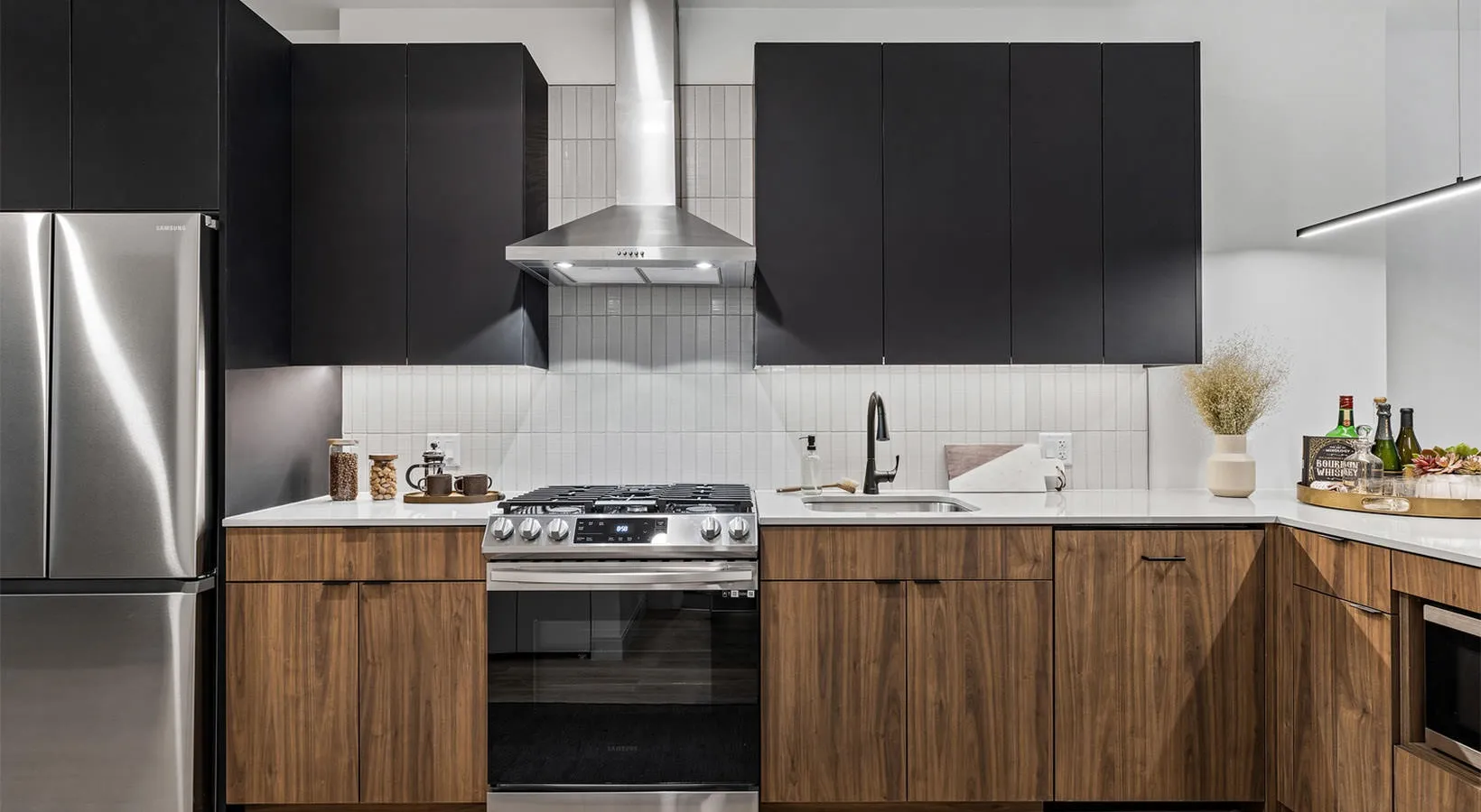 218 E Grand Ave, ,  60611, USA 60611-unit#STUDIO-Chicago-IL