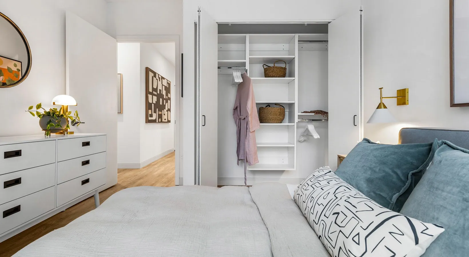 218 E Grand Ave, ,  60611, USA 60611-unit#2/2-Chicago-IL