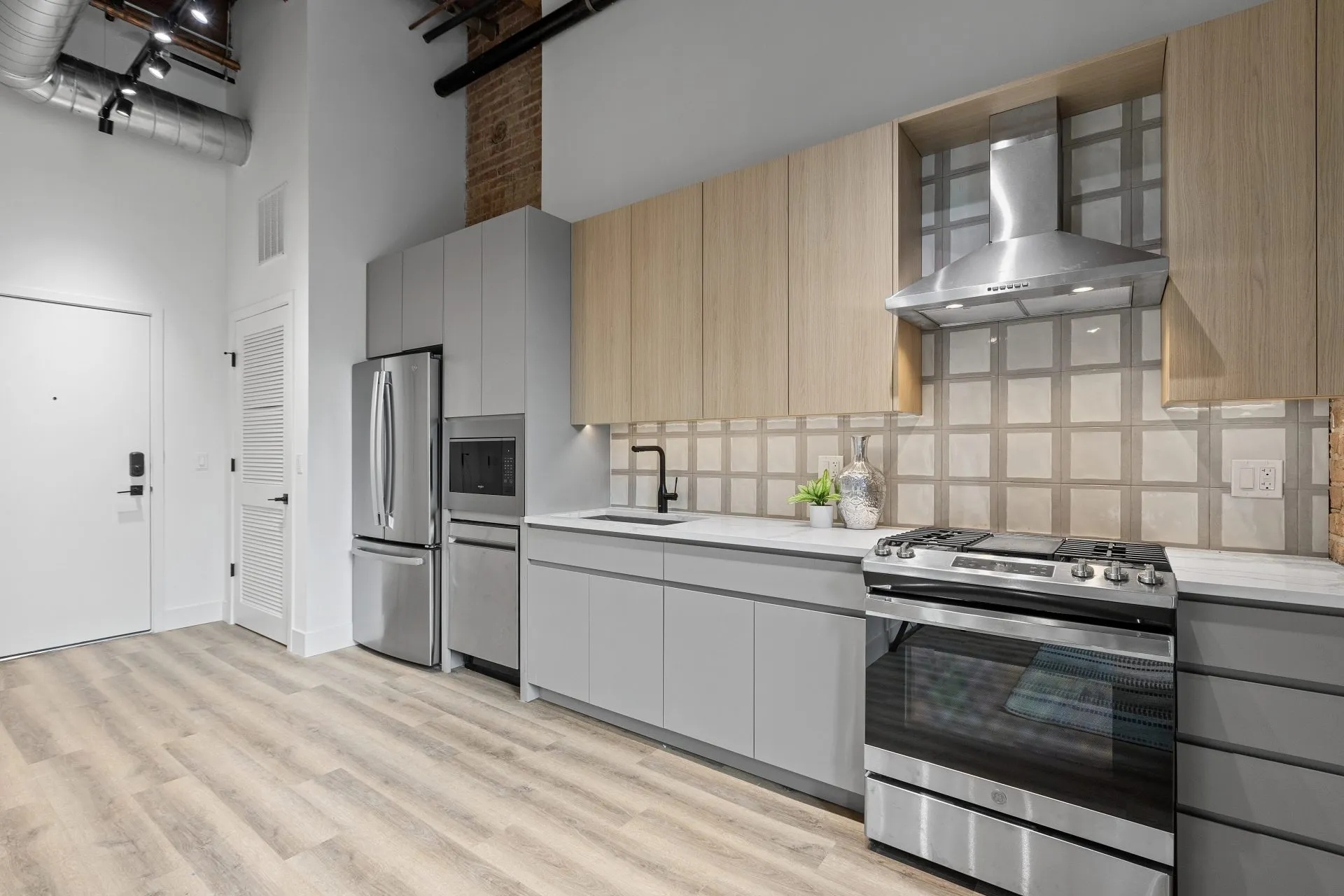 153 W Ohio St, ,  60654, USA 60654-unit#2/2-Chicago-IL