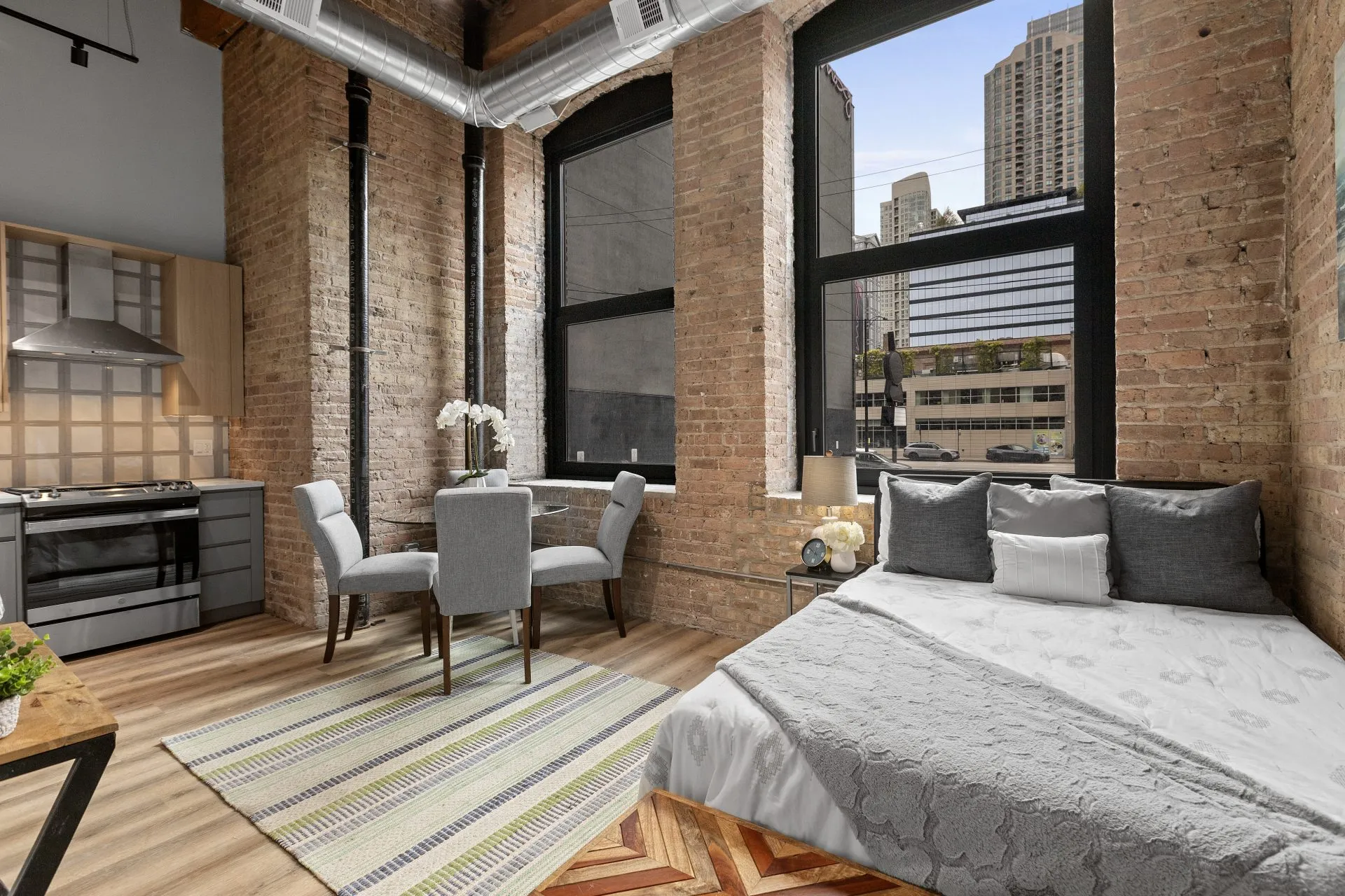 153 W Ohio St, ,  60654, USA 60654-unit#STUDIO-Chicago-IL