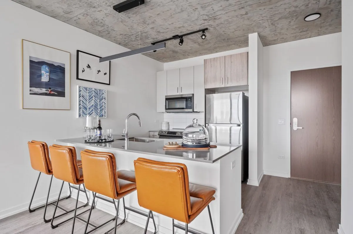 808 N Cleveland Ave, , 60610, USA 60610-unit#2/2-Chicago-IL