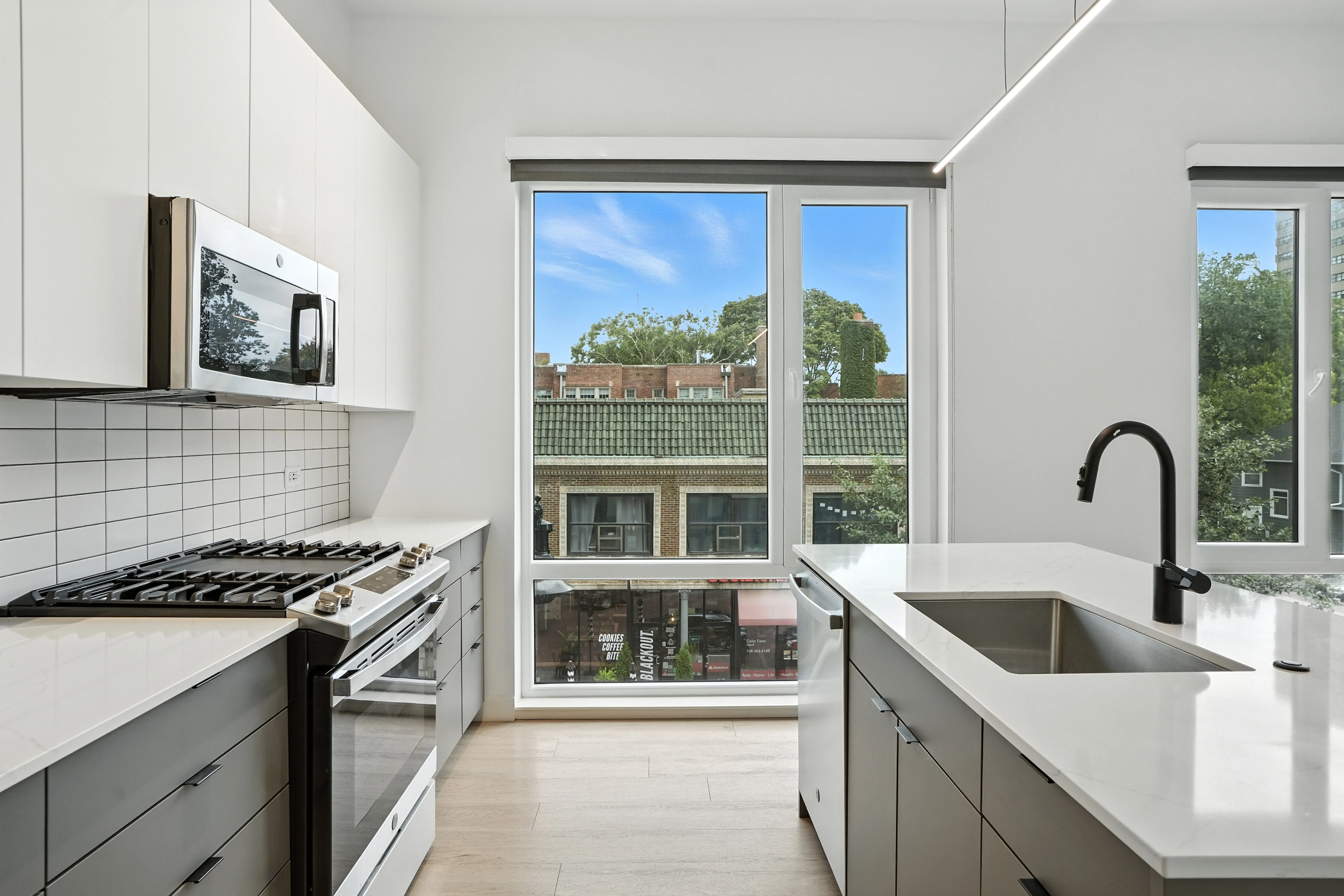 1105 Pleasant St, , 60302, USA 60302-unit#2/2.5 + DEN TOWNHOME-Oak Park-IL