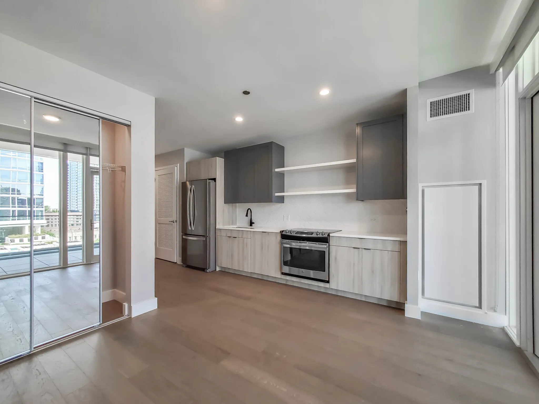1201 N Clark St, ,  60610, USA 60610-unit#STUDIO-Chicago-IL