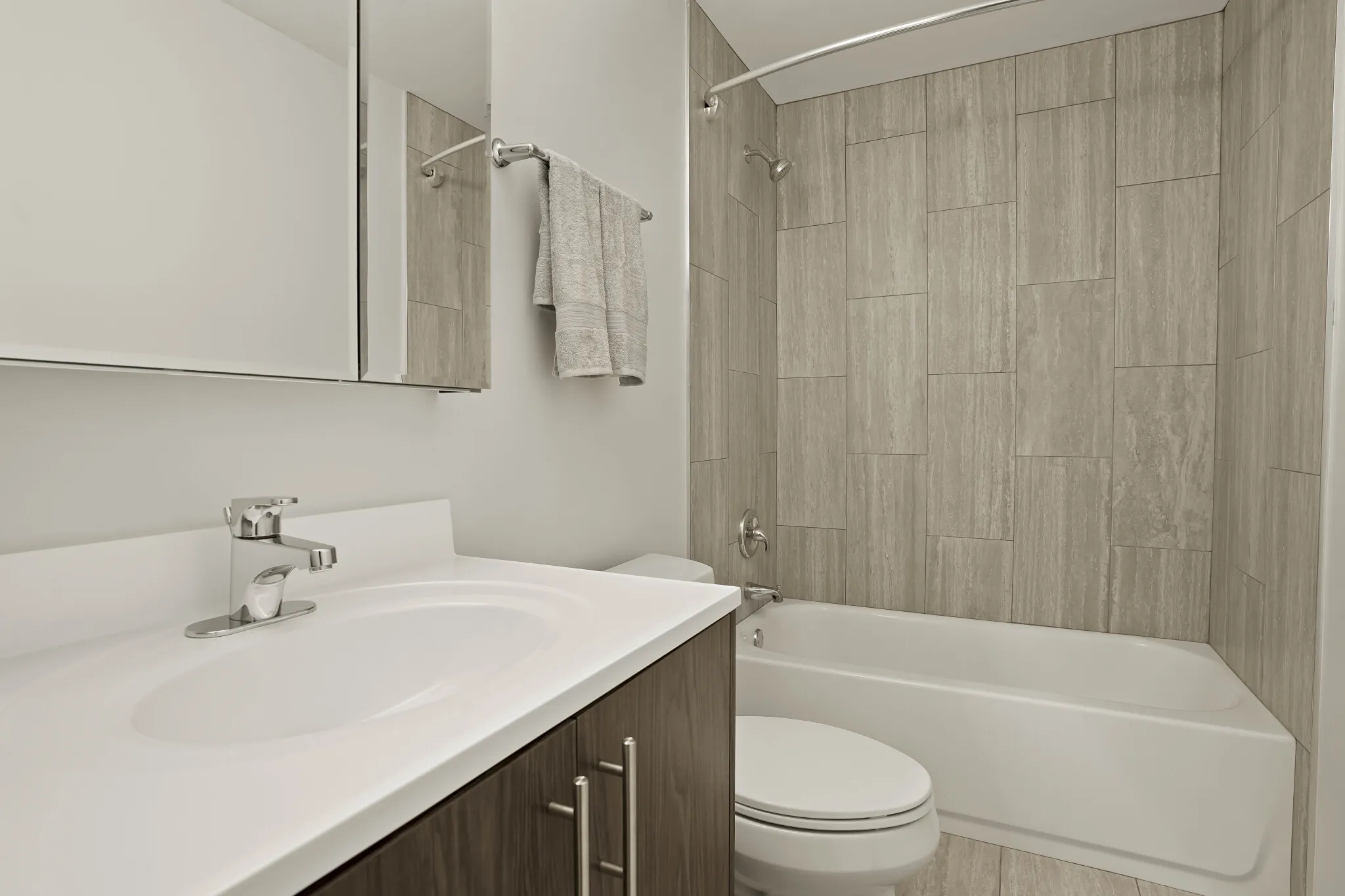 182 W Lake St, ,  60601, USA 60601-unit#STUDIO-Chicago-IL