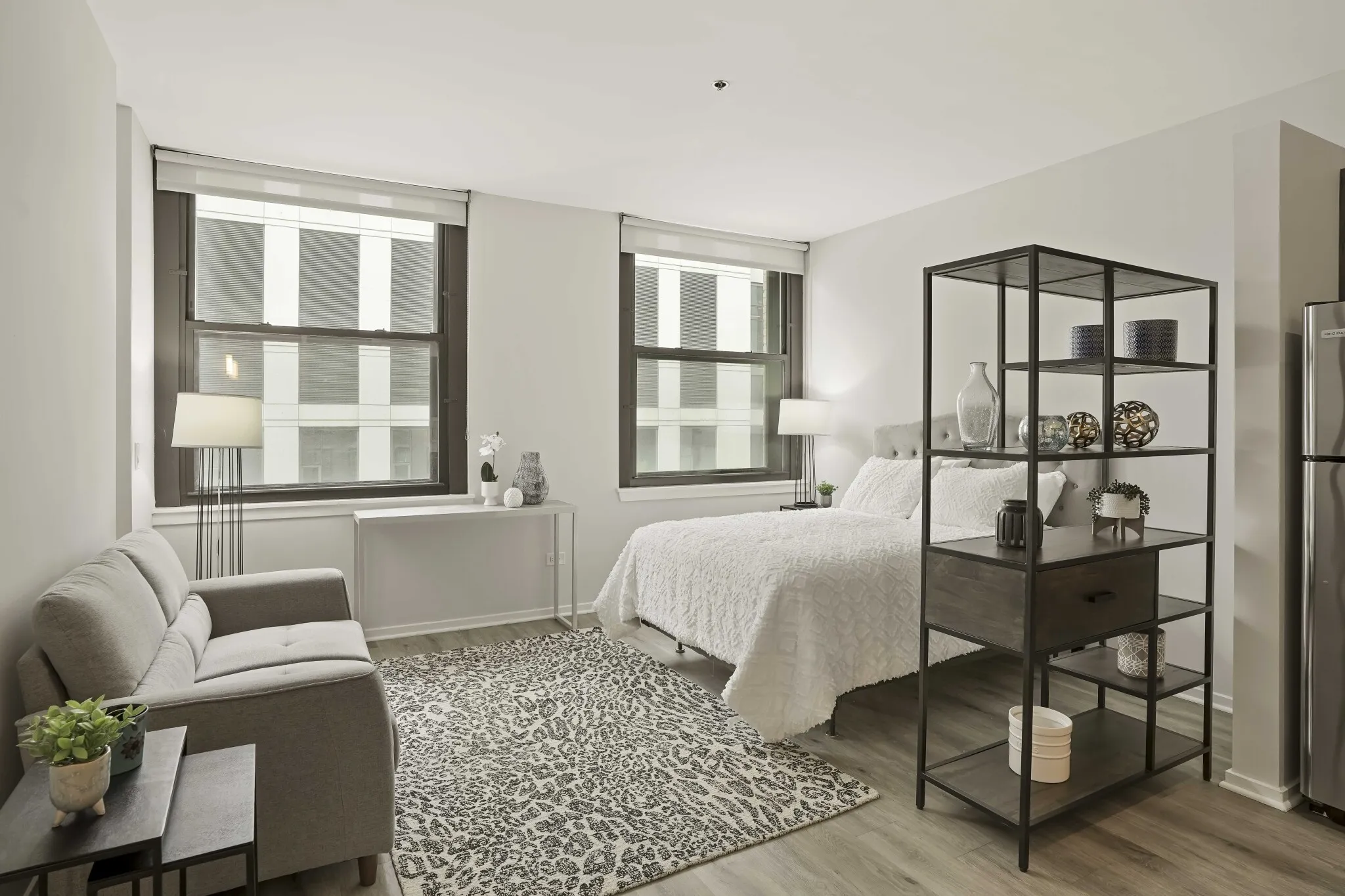 182 W Lake St, ,  60601, USA 60601-unit#STUDIO-Chicago-IL