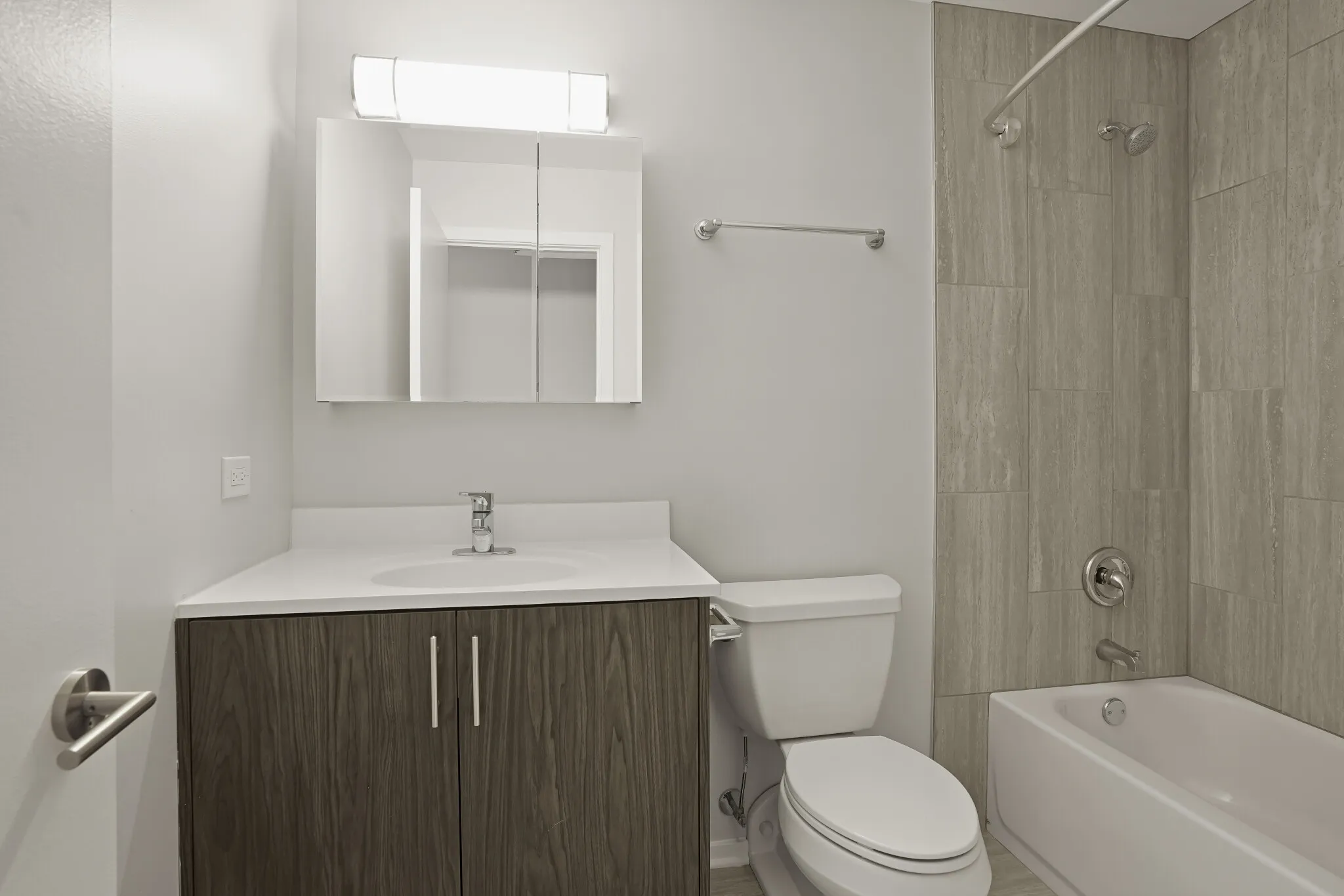 182 W Lake St, ,  60601, USA 60601-unit#3/2-Chicago-IL