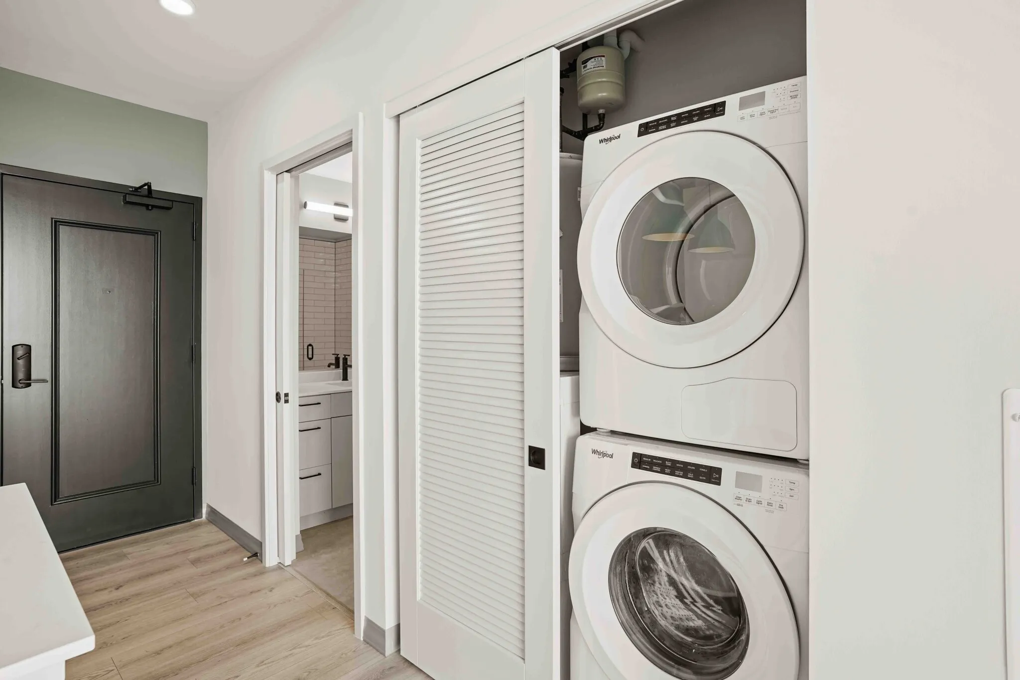 2155 N Elston Ave, ,  60614, USA 60614-unit#STUDIO-Chicago-IL