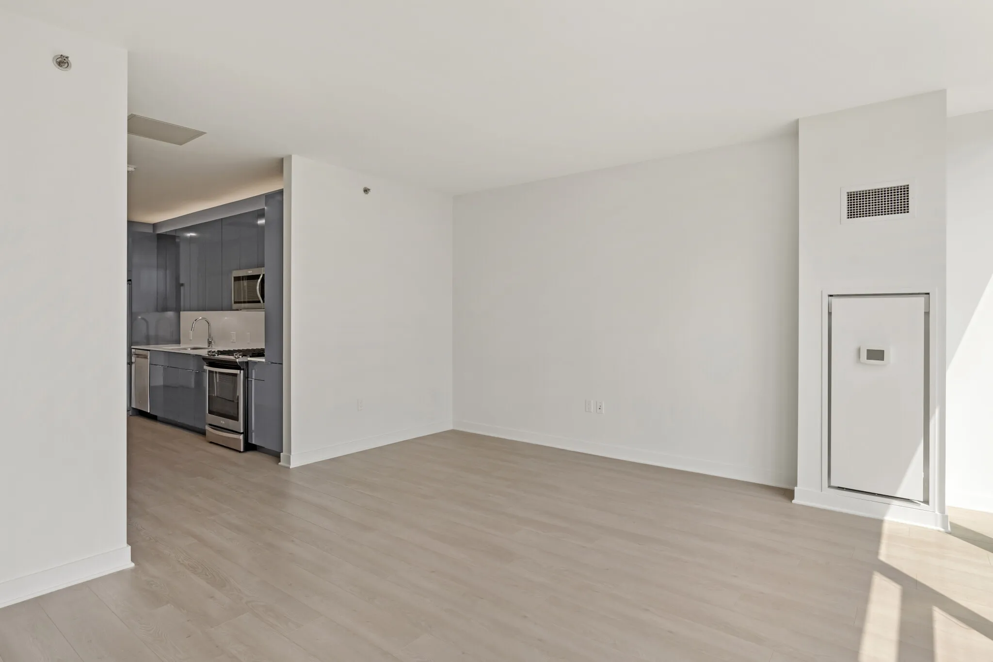 311 W Illinois St, ,  60654, USA 60654-unit#STUDIO-Chicago-IL