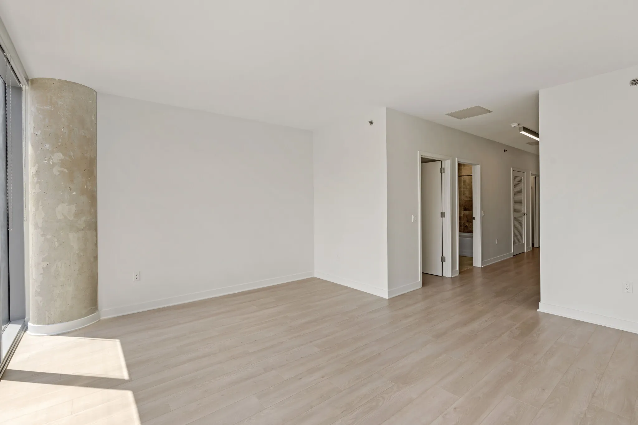 311 W Illinois St, ,  60654, USA 60654-unit#STUDIO-Chicago-IL
