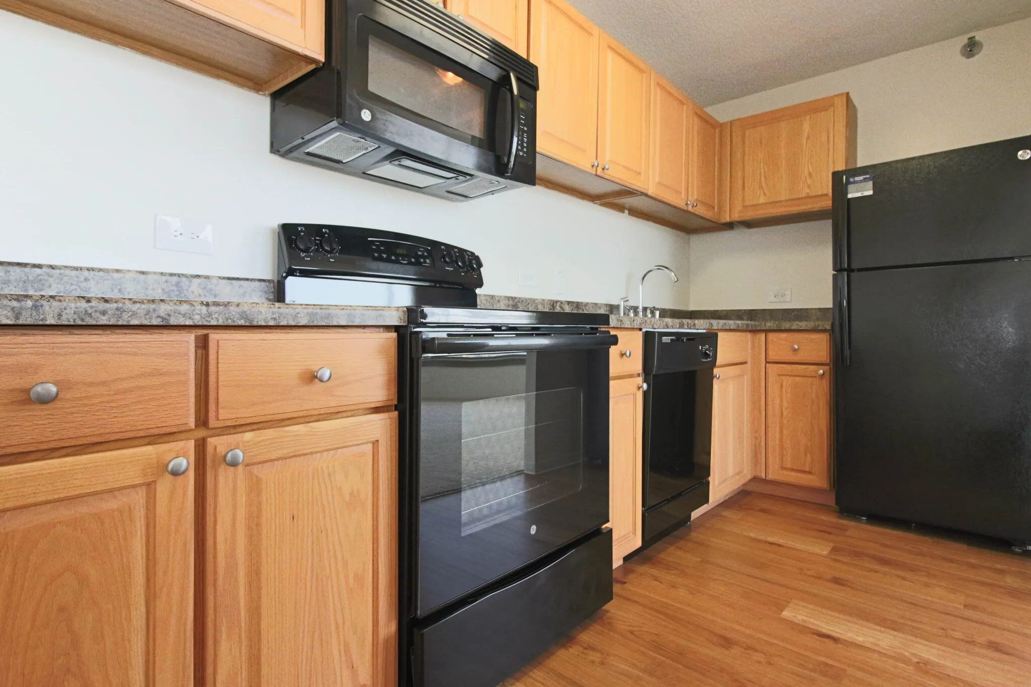 Presidential Towers, 555 W Madison St, , 60661, USA 60661-unit#2/2-Chicago-IL